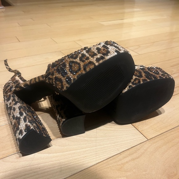 NWT Azalea Wang Leopard Wilmore Rhinestone Platform Heel - Picture 9 of 12